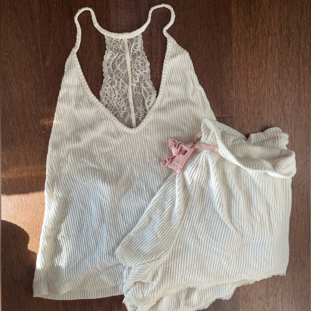 Abercrombie Cream Sleep set